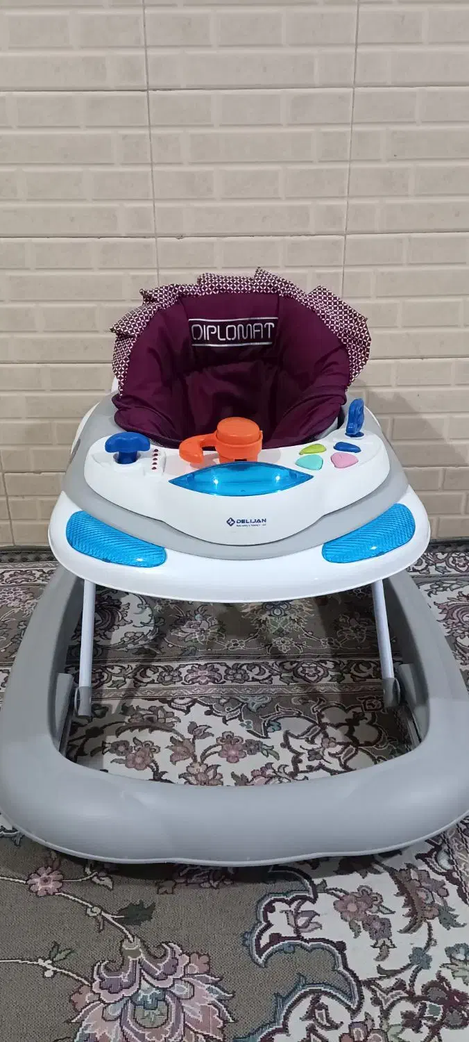 روروئک|اسباب و اثاث بچه|هشتگرد, خور|دیوار