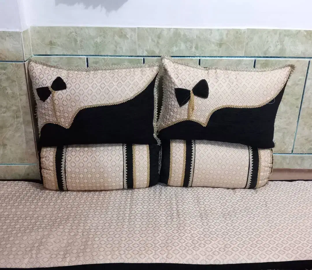 رویه بالش و پشتی|رختخواب، بالش، پتو|لردگان, |دیوار