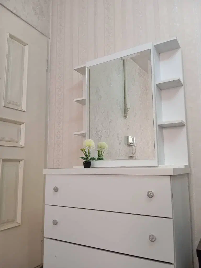 کنسول و آینه|بوفه، ویترین، کنسول|کرج, حصارک بالا|دیوار