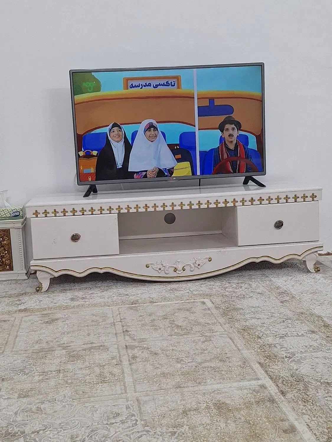 اینه ومیز|بوفه، ویترین، کنسول|مشهد, شهرک بهارستان|دیوار