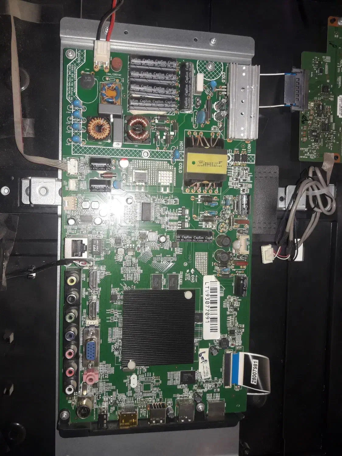 تعمیرات تلویزیون در منزل شما آبیک|خدمات پیشه و مهارت|آبیک, |دیوار