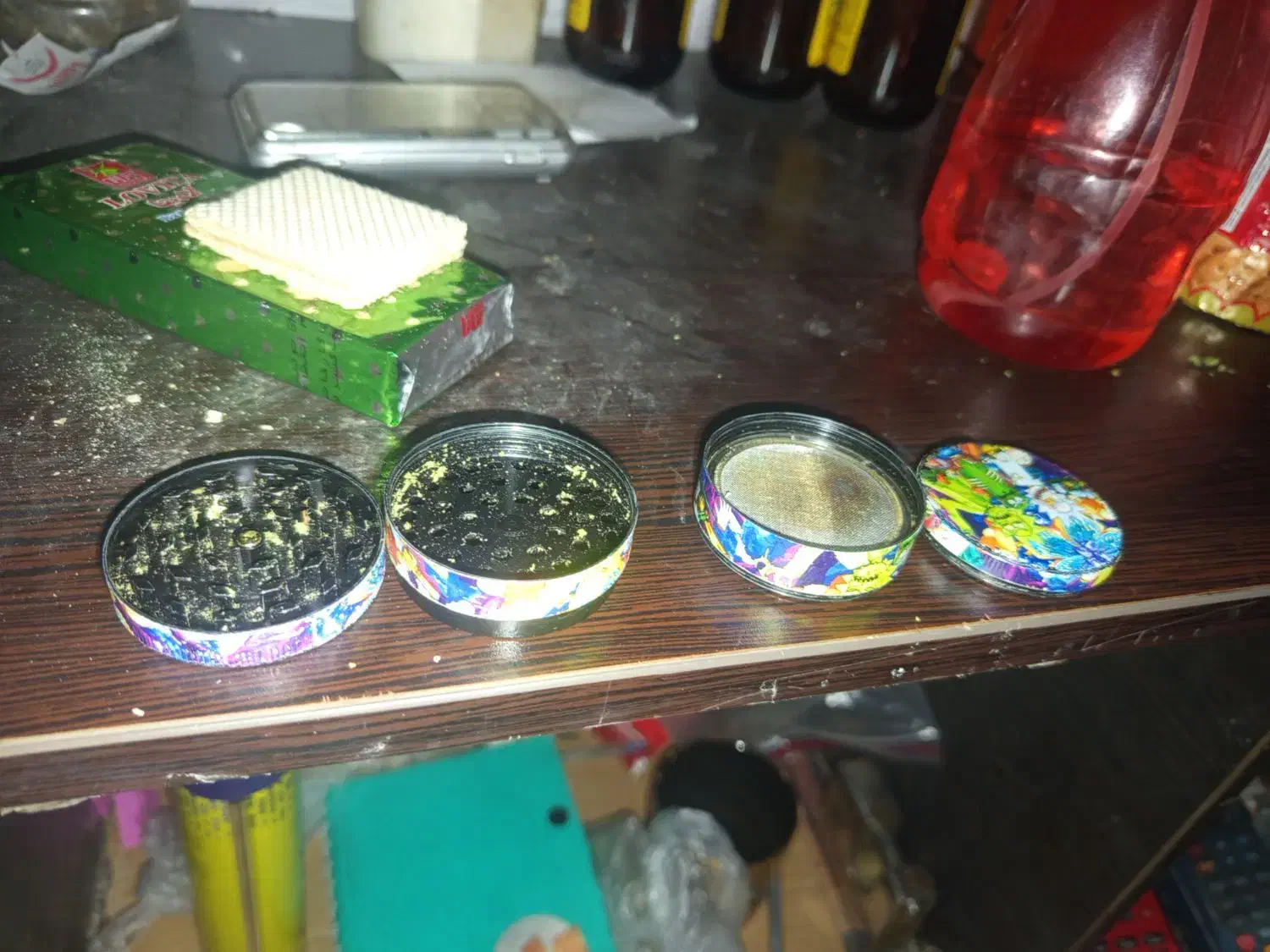 سیمرغ چهارتیکه|کلکسیون اشیاء عتیقه|شیراز, شهرک مدرس|دیوار