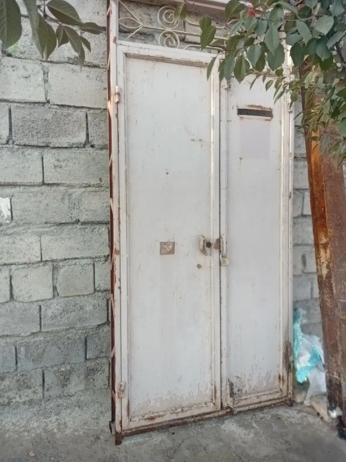 درب حیاط سالم|مصالح و تجهیزات ساختمان|مشگین شهر, |دیوار