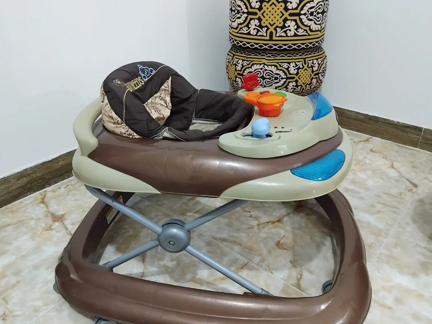 سرویس ۴ تیکه کالسکه و کریر و روروک و کیف نوزاد|کالسکه و لوازم جانبی|رودسر, |دیوار