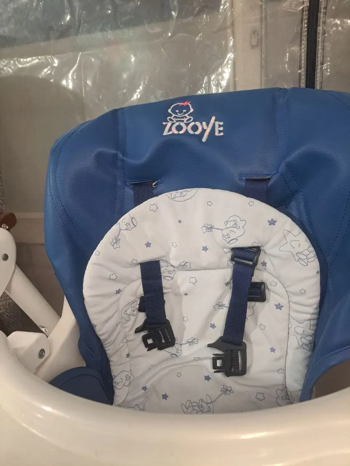 صندلی غذا کودک در حد نو|تخت و صندلی بچه|خمینیشهر, |دیوار