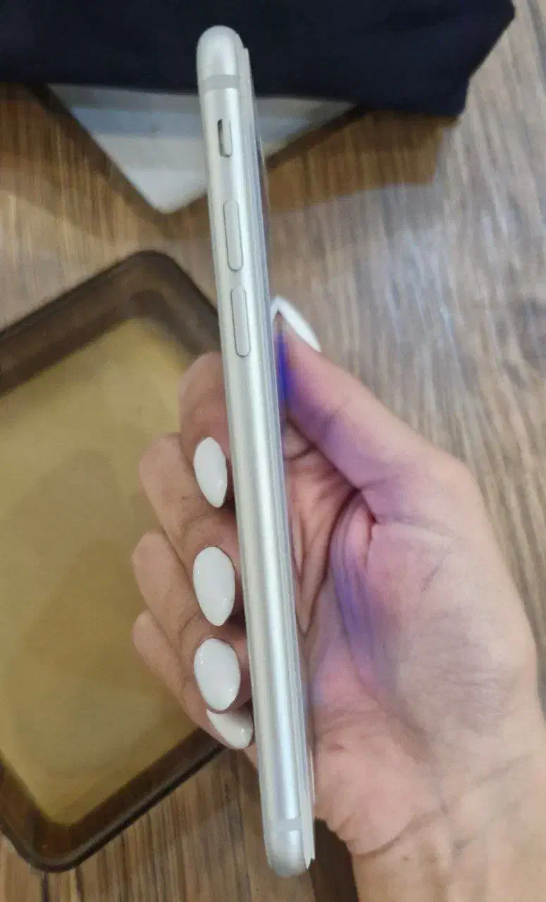 ایفون 8 256|موبایل|فولادشهر, A4|دیوار