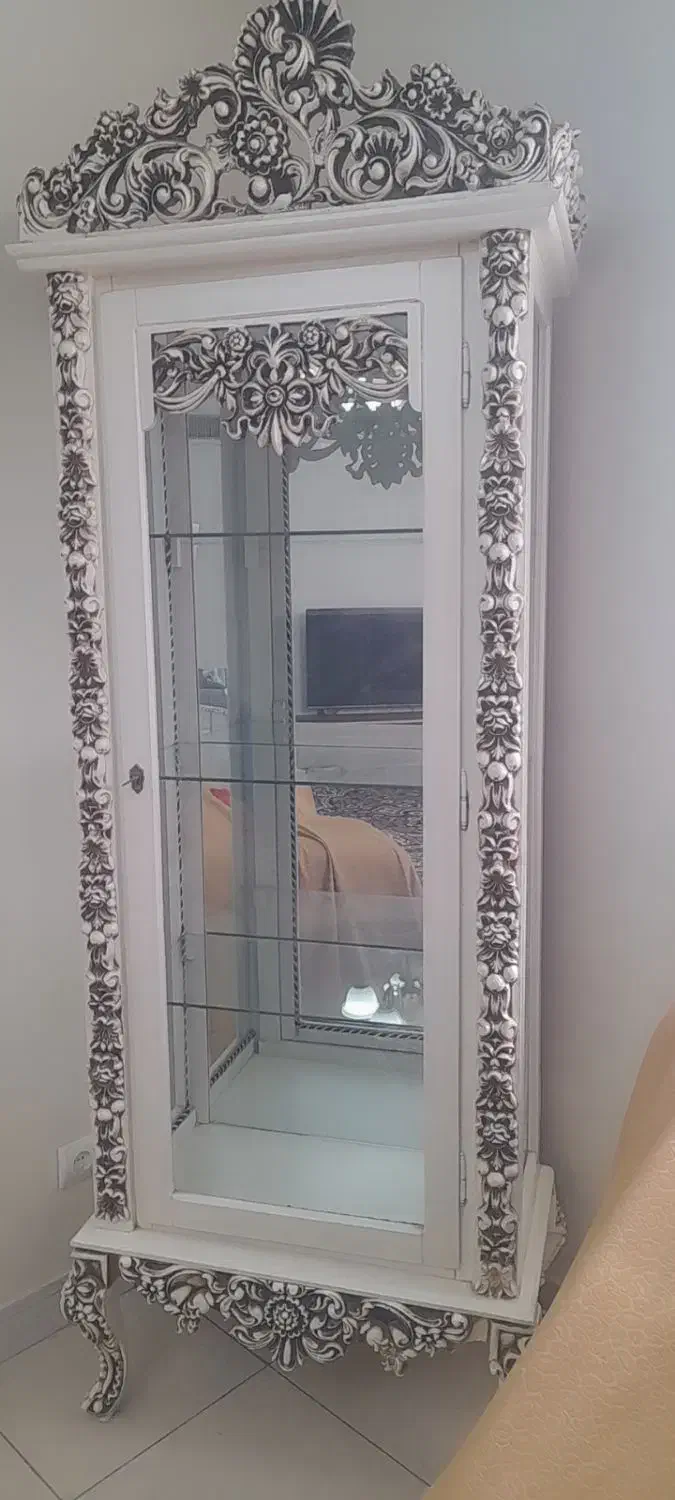 بوفه ی تمیزوسالم بدون خطو خش|بوفه، ویترین، کنسول|تهران, قیام|دیوار