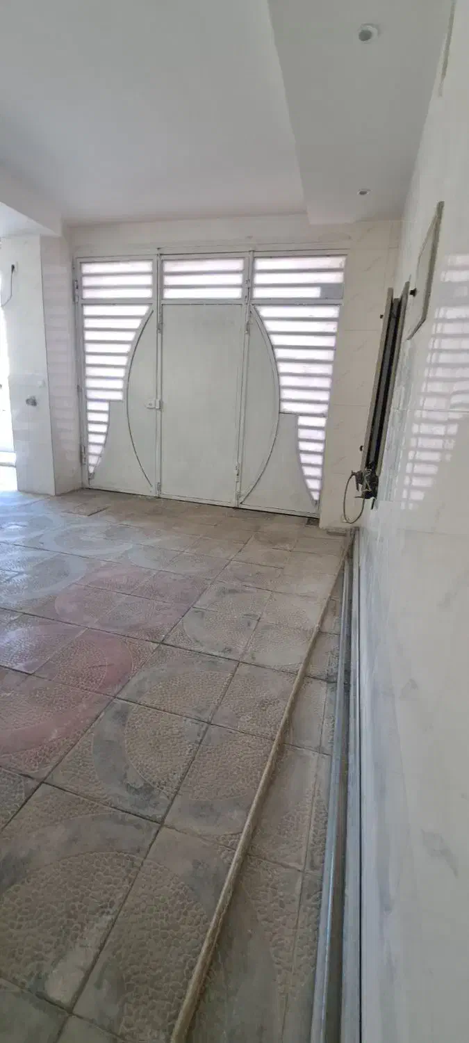 **آپارتمان صفر قیمت کارشناسی/ تک واحدی /سند تک برگ|فروش آپارتمان|فولادشهر, C1|دیوار