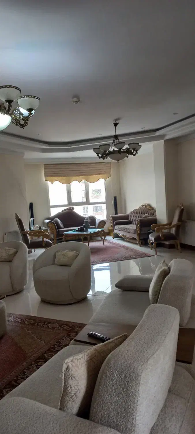 ۱۶۰متر،اقدسیه خیابان صنایع،طبقه بالا،دو پارکینگ