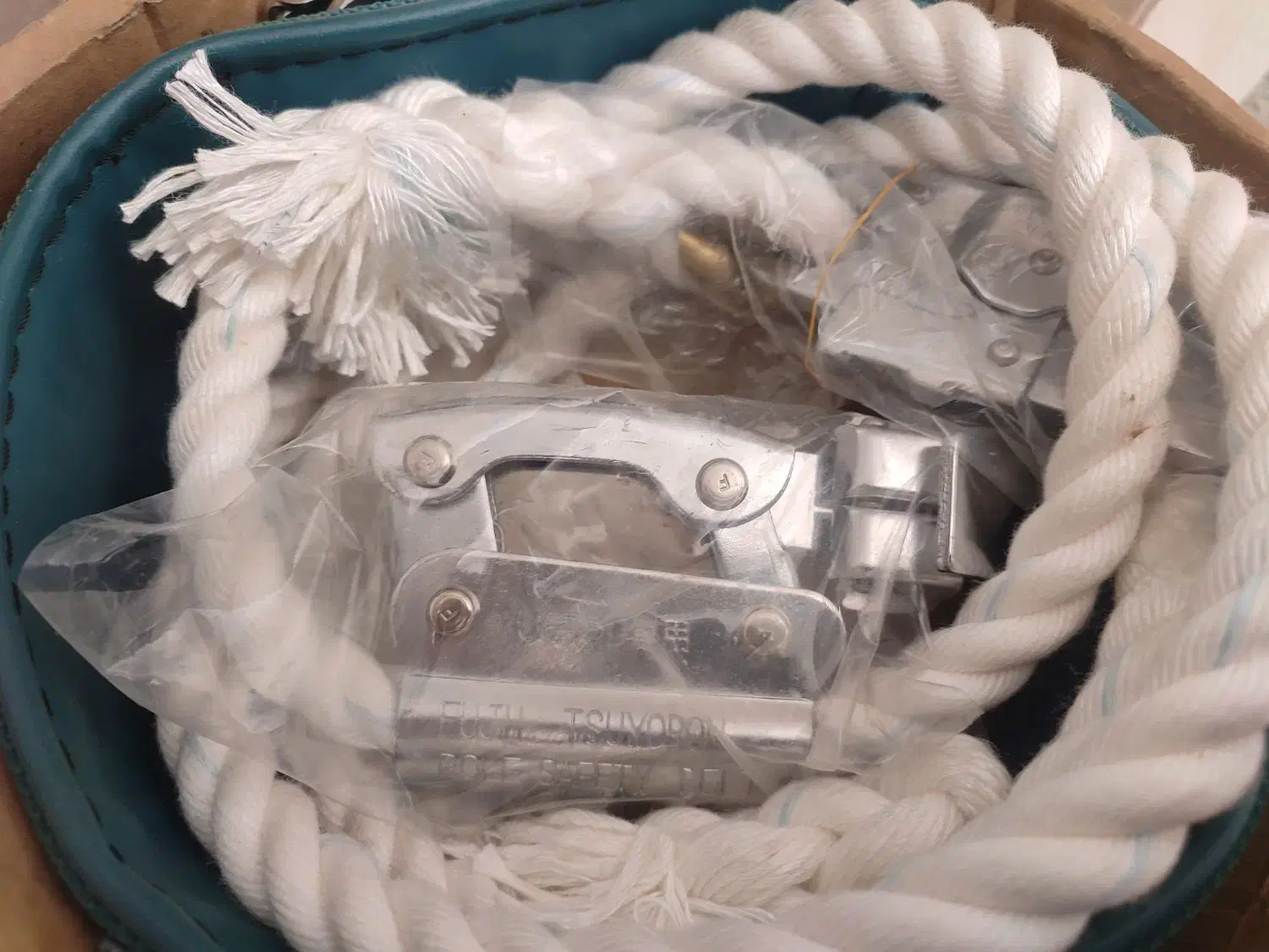 کمربند ایمنی سیم بانی فوجی اصل ژاپن و چاقو اوکاپ|کوهنوردی و کمپینگ|سنندج, |دیوار