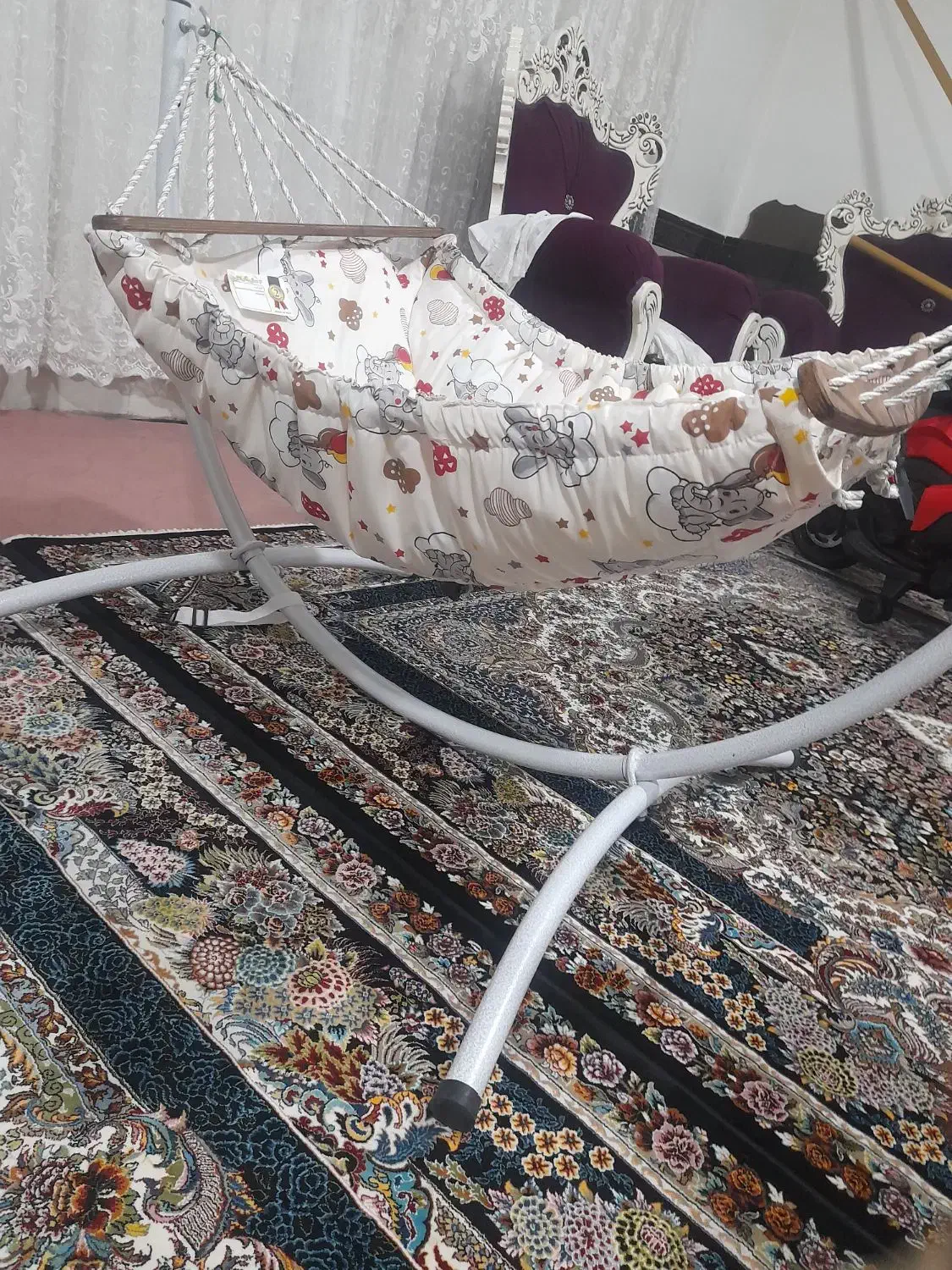 گهواره نوزاد|تخت و صندلی بچه|آبیک, |دیوار