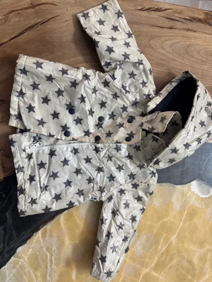 کاپشن بچگانه مناسب ۱ تا ۲ سال|کفش و لباس بچه|مشهد, آبکوه|دیوار