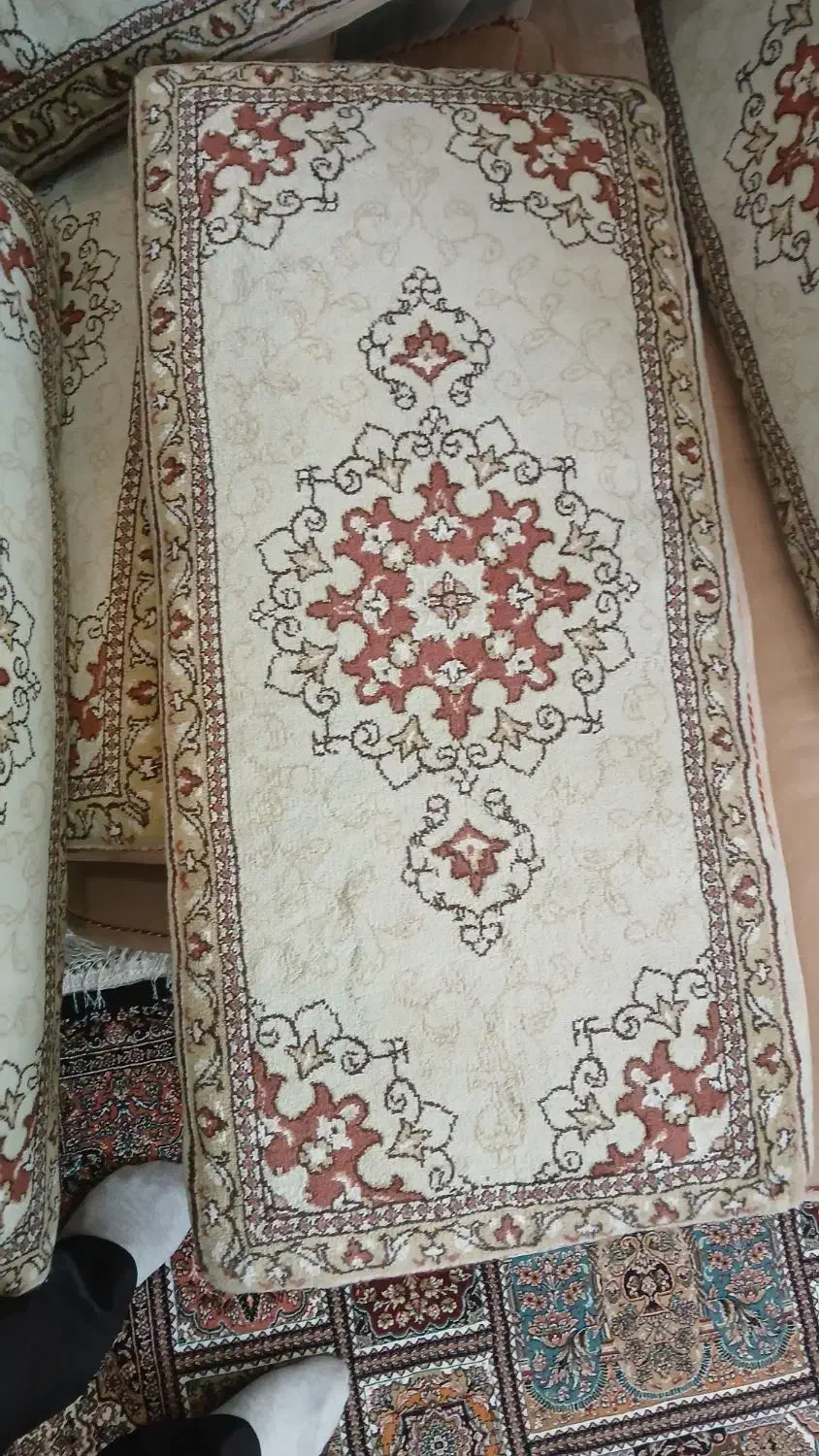 پشتی کرم|پشتی|قم, شهید رجایی|دیوار