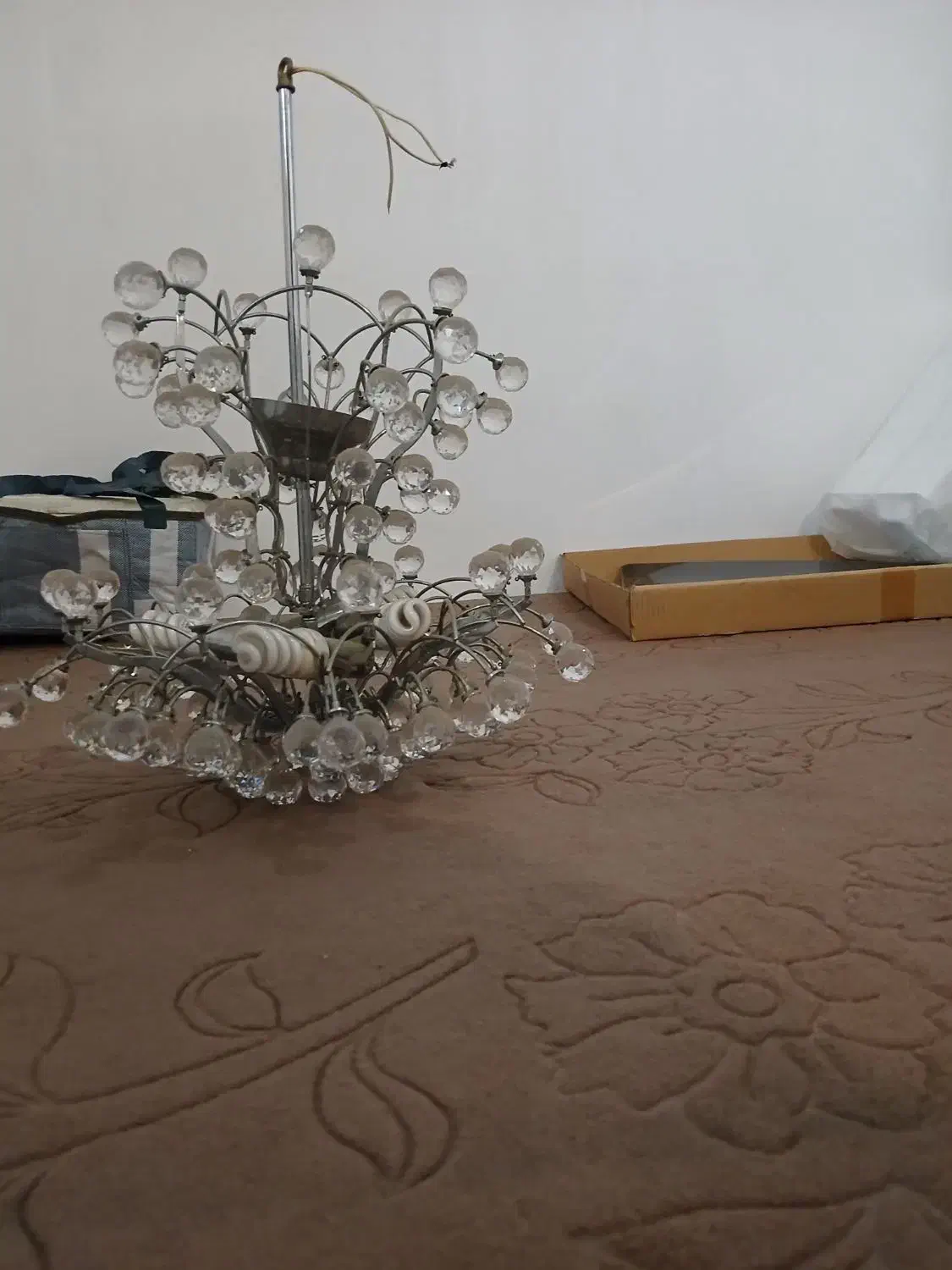 لوستر فردوسی|لوستر و چراغ آویز|رشت, رودباری|دیوار