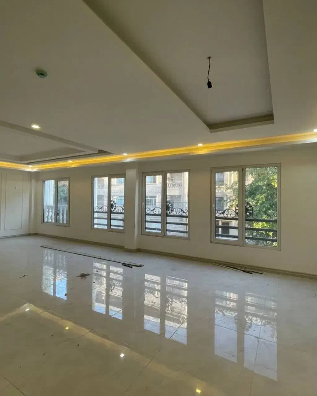 طبق ویلایی 140متری دوخواب سالن بزرگ خ مولانا|فروش آپارتمان|صدرا-فارس, فاز ۱|دیوار