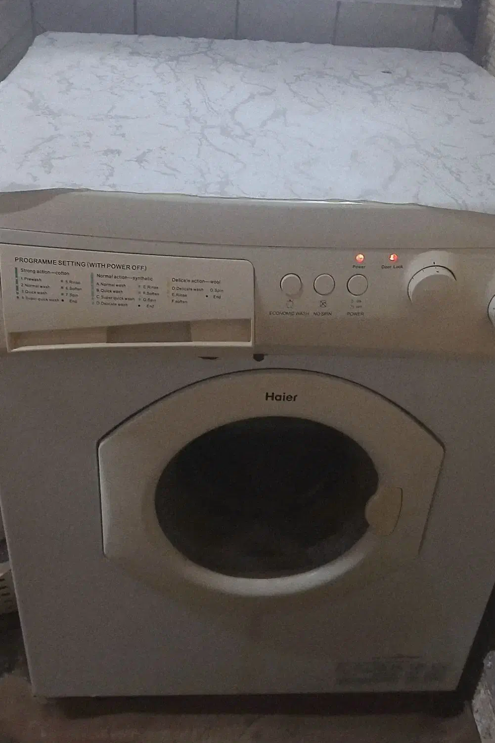 ماشین لباسشویی۵ کیلویی نیاز به تعمیر|ماشین لباسشویی و خشک‌کن لباس|رشت, یخسازی|دیوار