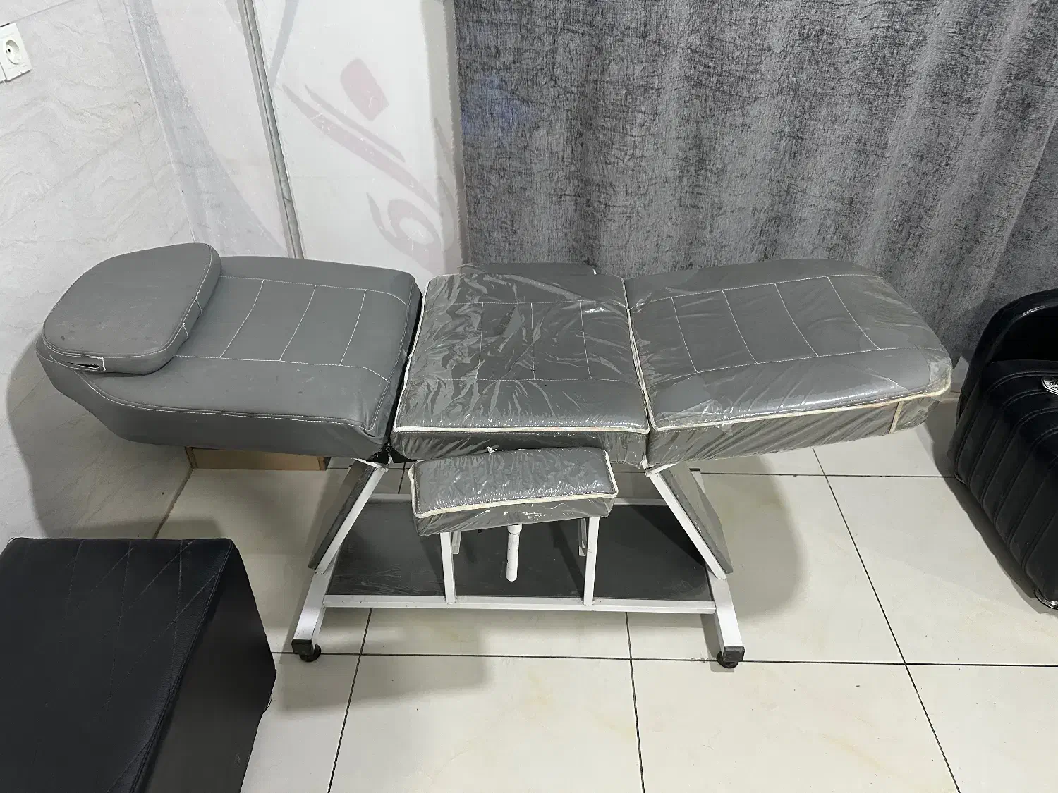 صندلی کوتاهی تخت ۳کاره|آرایشگاه و سالنهای زیبایی|سرپل ذهاب, |دیوار