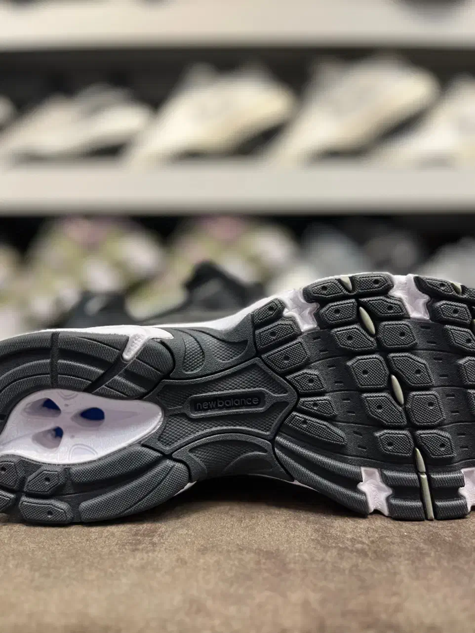 کتونی نیوبالانس مدل ۵۳۰|کیف، کفش، کمربند|تهران, تهرانسر شمالی|دیوار