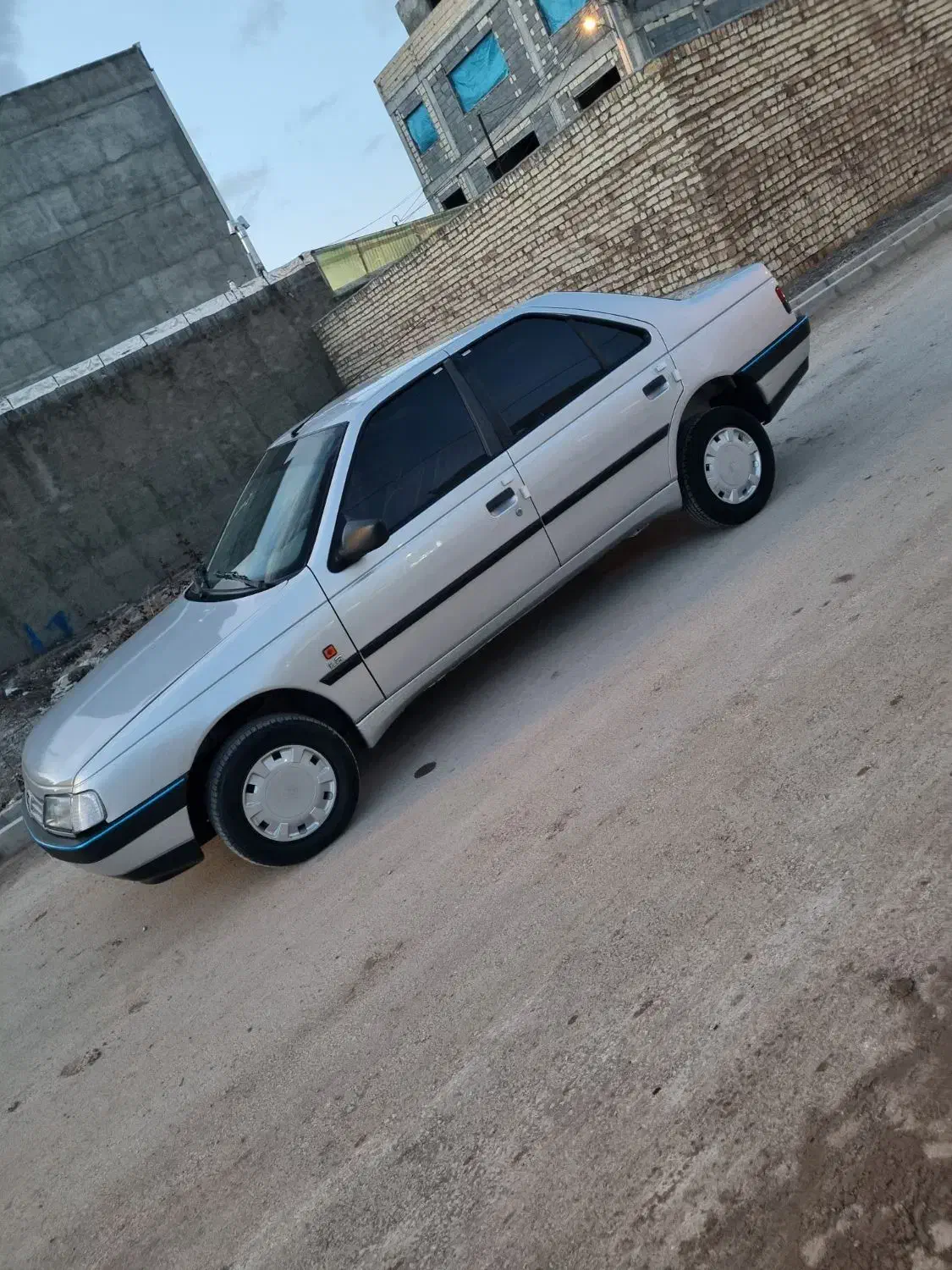 پژو ۴۰۵ مدل ۹۸|خودرو سواری و وانت|ابهر, |دیوار