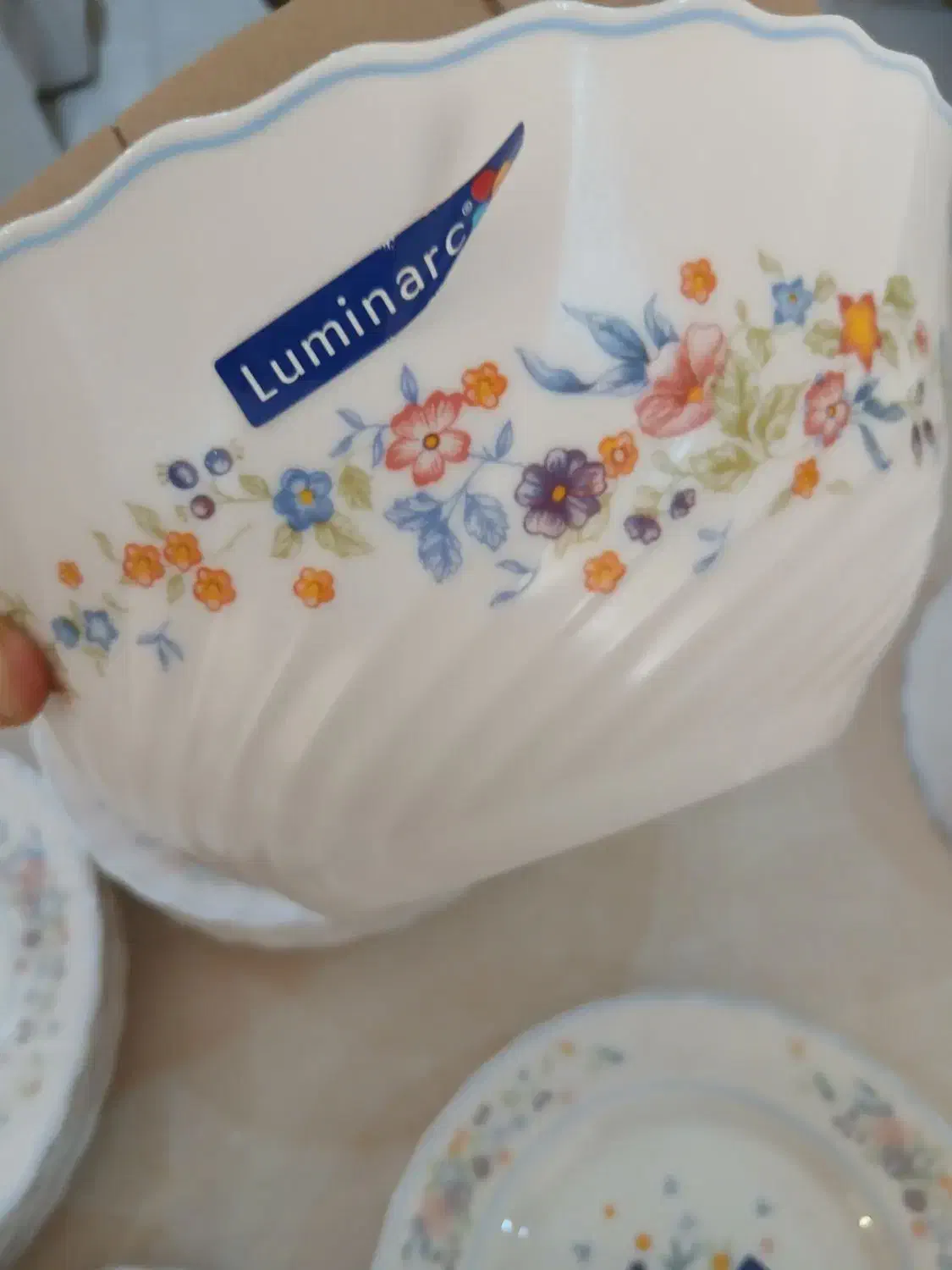 سرویس آرکوپال ویکتوریا فرانسه اصل|ظروف سرو و پذیرایی|شیراز, عفیف‌آباد|دیوار