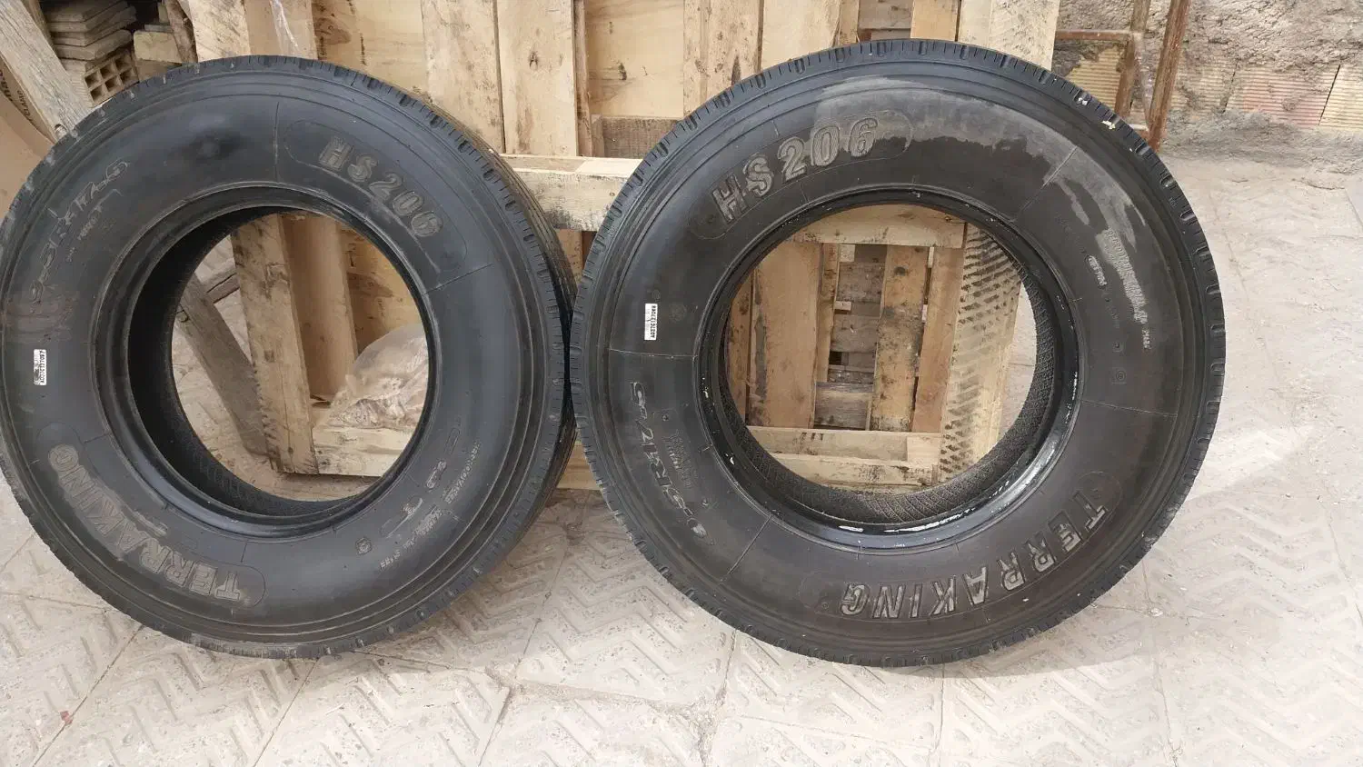 لاستیک خاور|قطعات یدکی و لوازم جانبی|حبیب آباد, |دیوار