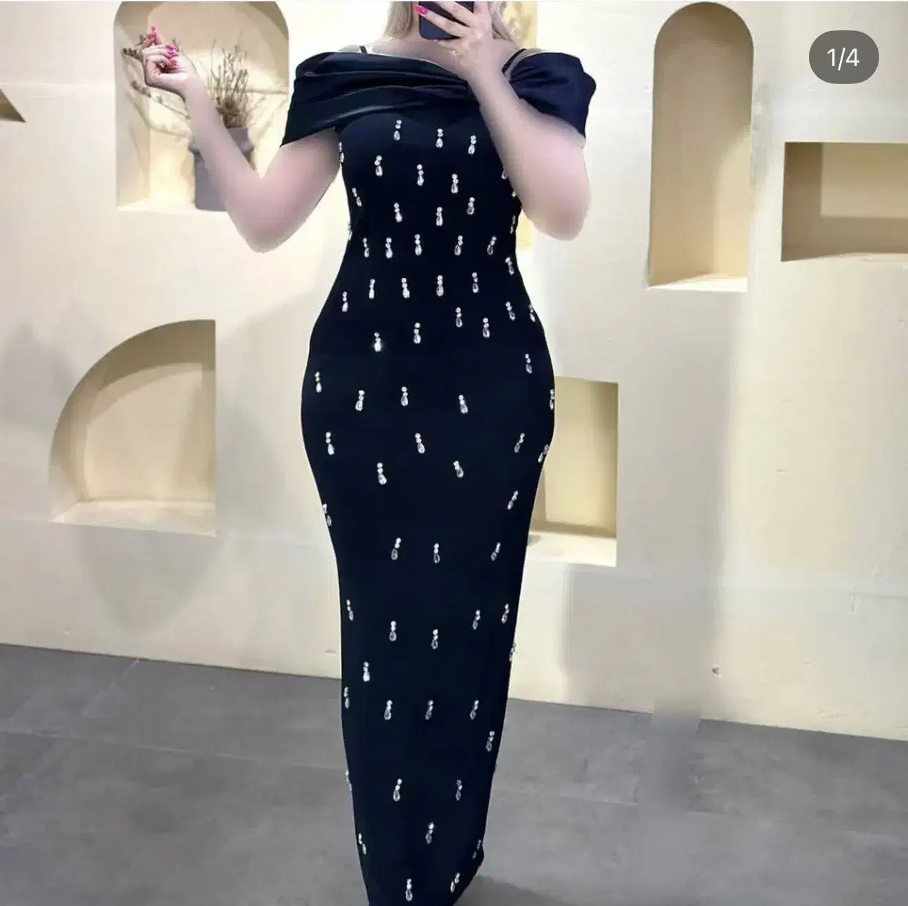 لباس مجلسی|لباس|شاهین‌شهر, امام حسین|دیوار