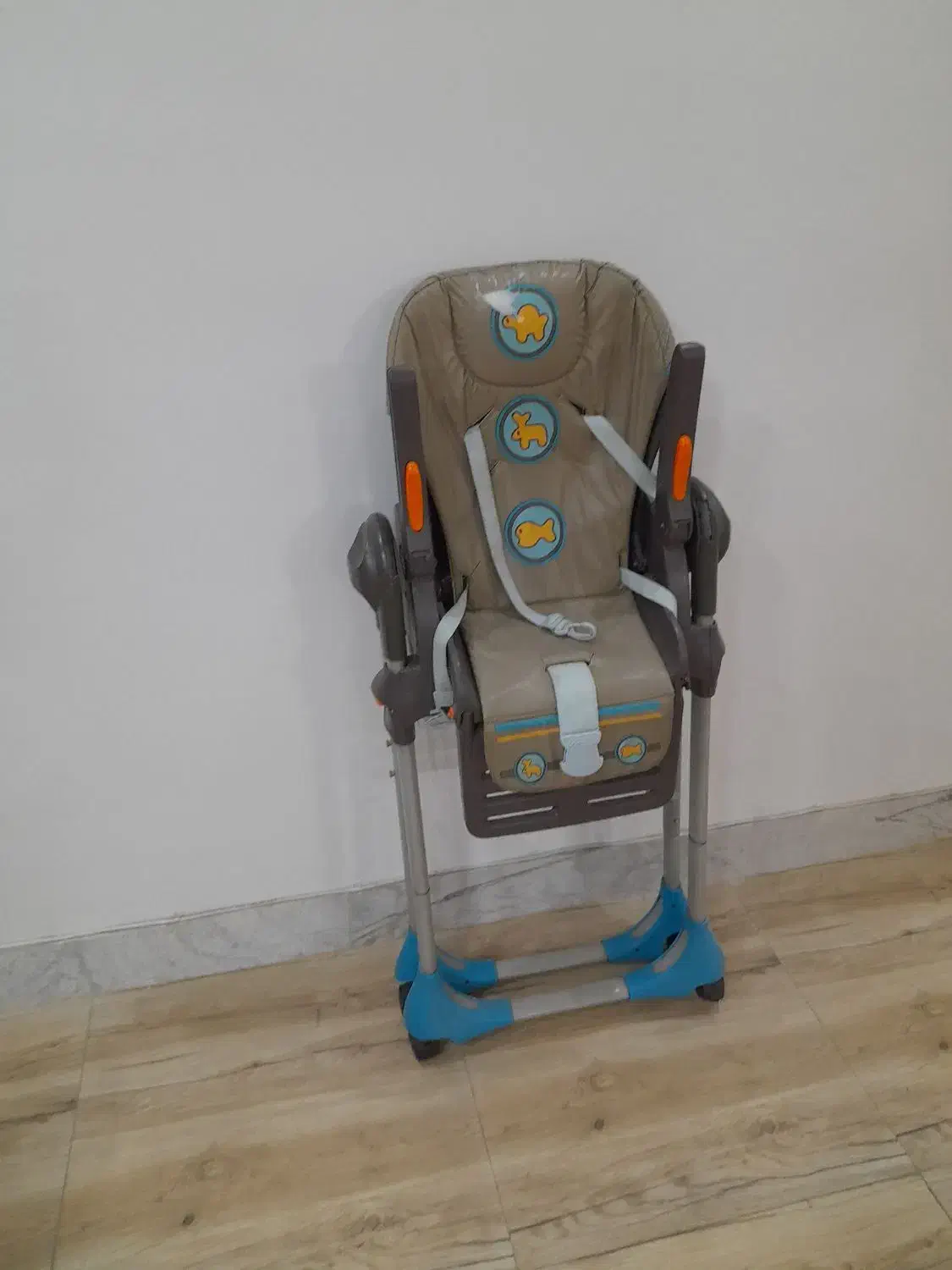 صندلی غذا|اسباب و اثاث بچه|قم, طلاب غیر ایرانی|دیوار