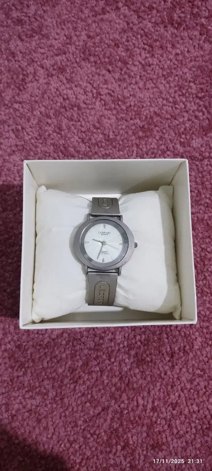 ساعتledfort|ساعت|شاهین‌شهر, فردوسی|دیوار