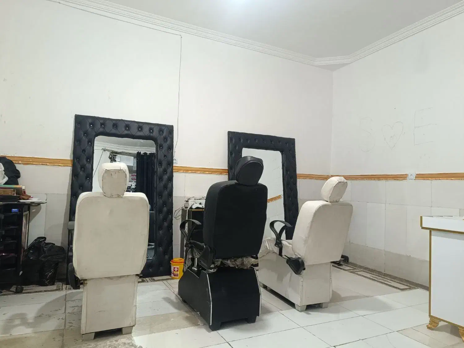 فروش لوازم آرایشگاه زنانه|آرایشگاه و سالنهای زیبایی|سراوان, |دیوار