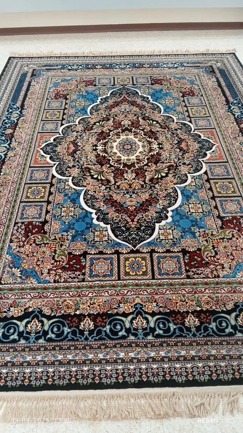 یه جفت فرش ۹متری  ۷۰۰شانه تراکم ۲۵۵۰ بسیار تمیز|فرش|تهران, خلیج فارس|دیوار