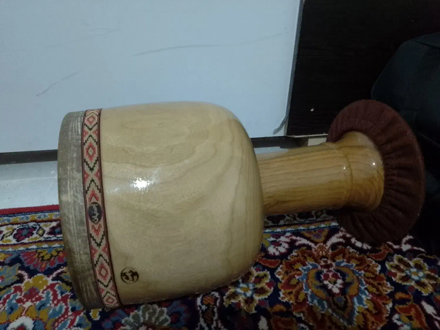 تنبک|سازهای سنتی|اصفهان, بهارستان|دیوار