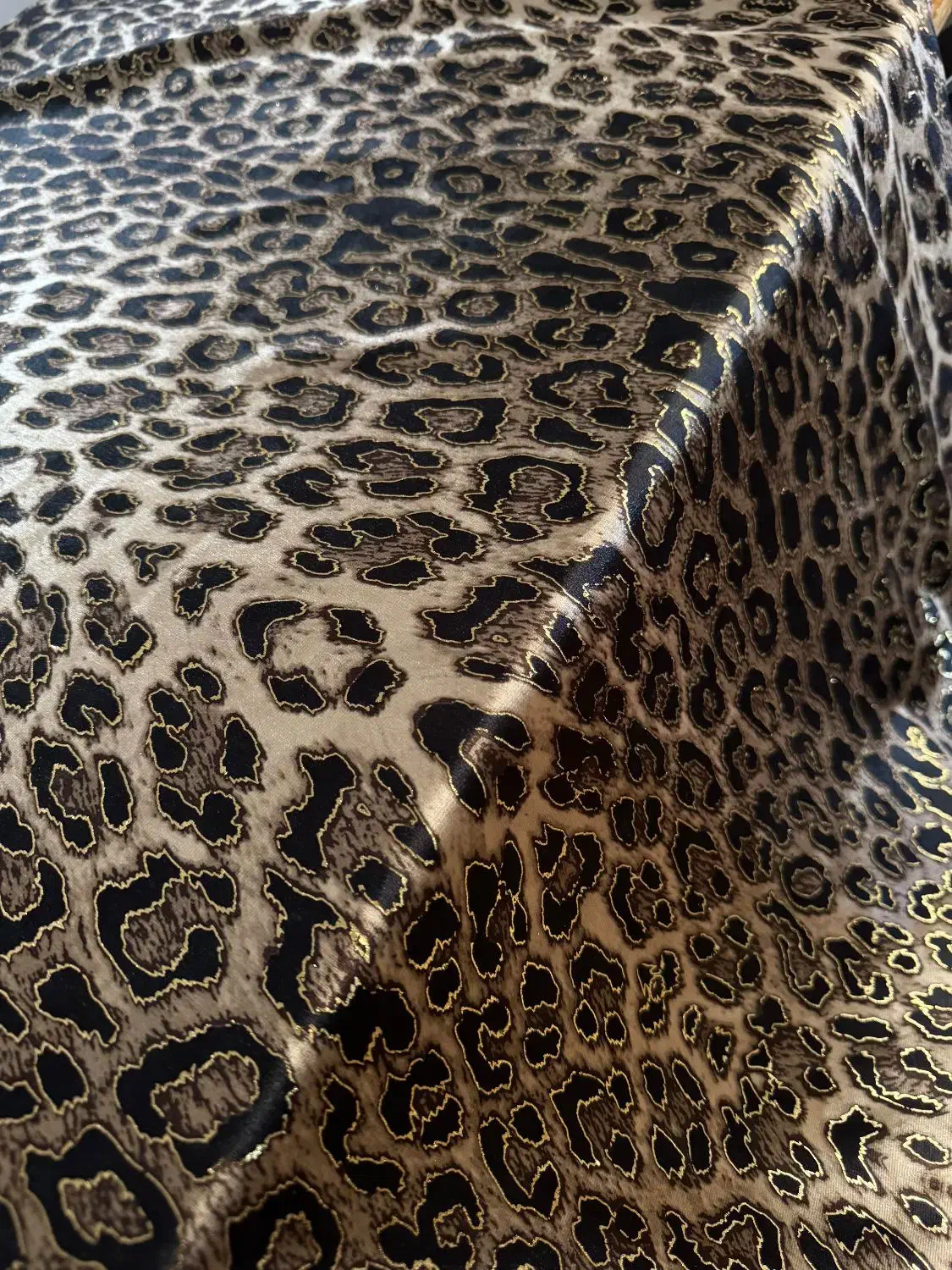 فروش پارچه مخمل وماکسی مخمل کودری حریر کریشه و..|لباس|شوش, |دیوار