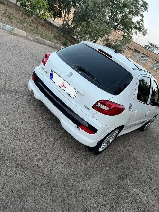 207در حد|خودرو سواری و وانت|اصفهان, باغ گلها|دیوار
