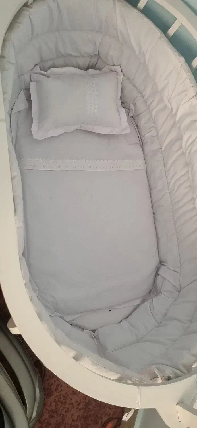 گهواره کودک|تخت و صندلی بچه|هشتگرد, شهرک بعثت|دیوار