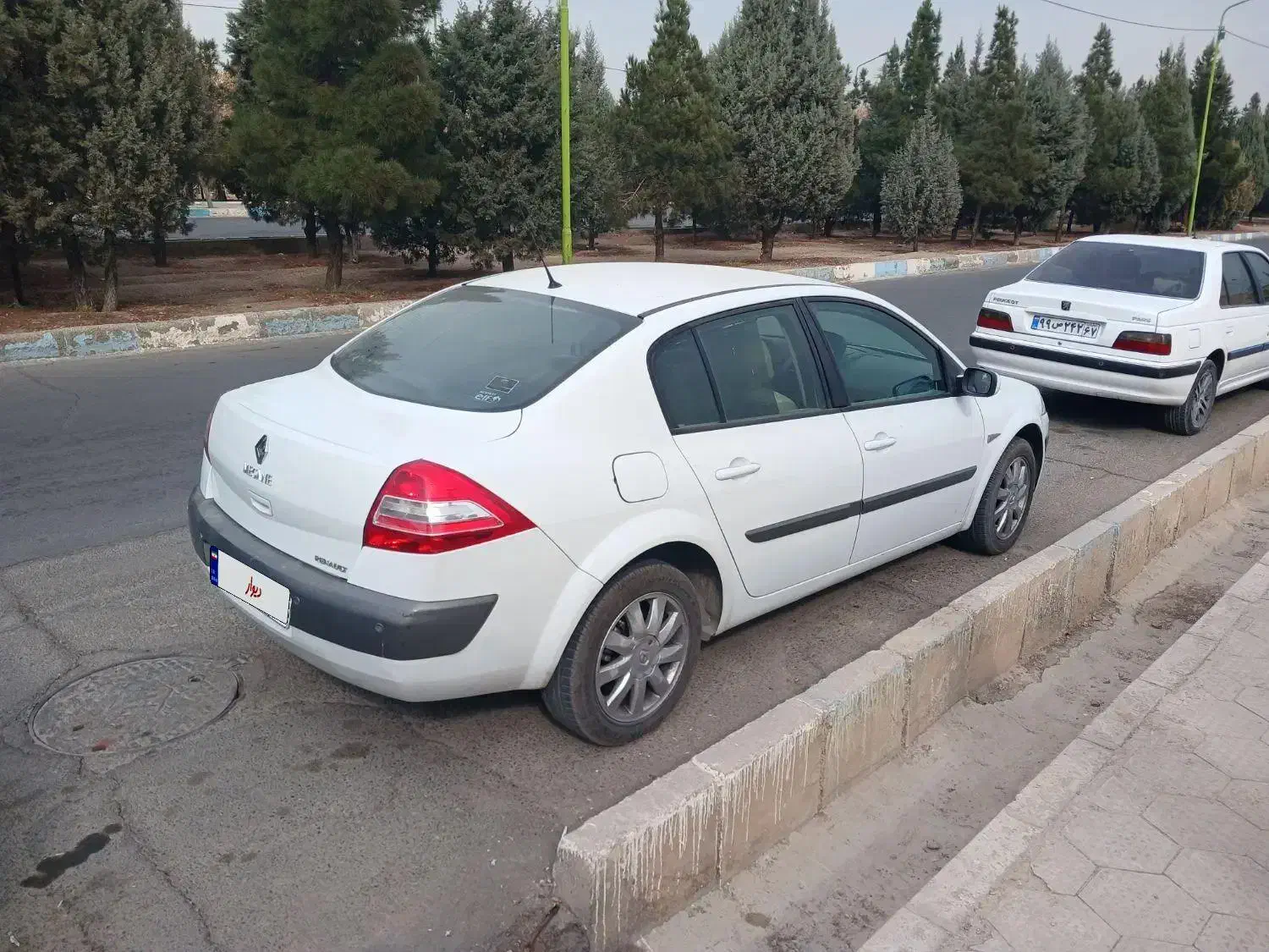 درود فروش فوری مگان ۲۰۰۰ در حد استسنای|خودرو سواری و وانت|فولادشهر, فولادشهر|دیوار