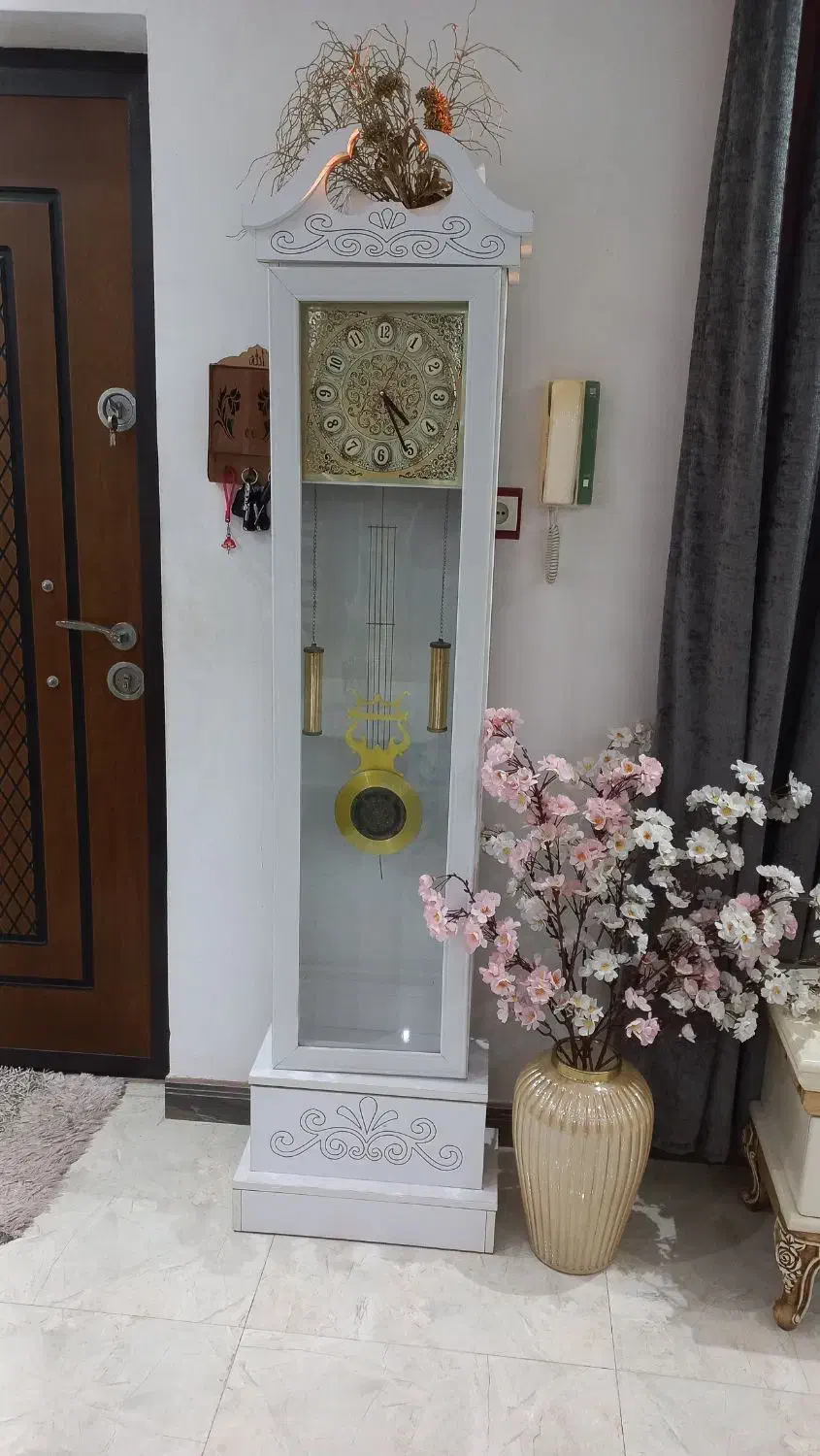 ساعت ایستاده سالم بشرط کار|ساعت دیواری و تزئینی|لشت نشا, |دیوار