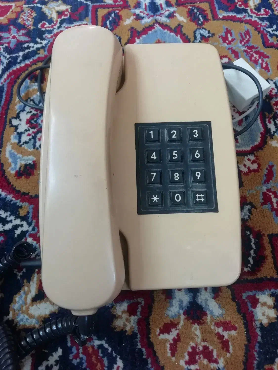 تلفن قدیمی آلمانی|کلکسیون اشیاء عتیقه|نیشابور, هفده شهریور|دیوار