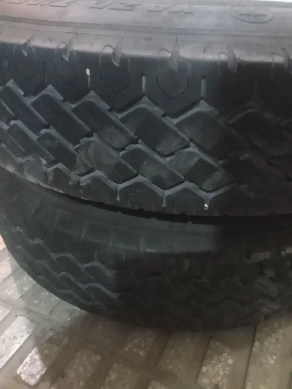 لاستیک و رینگ نیسان 80%|قطعات یدکی و لوازم جانبی|یزد, |دیوار