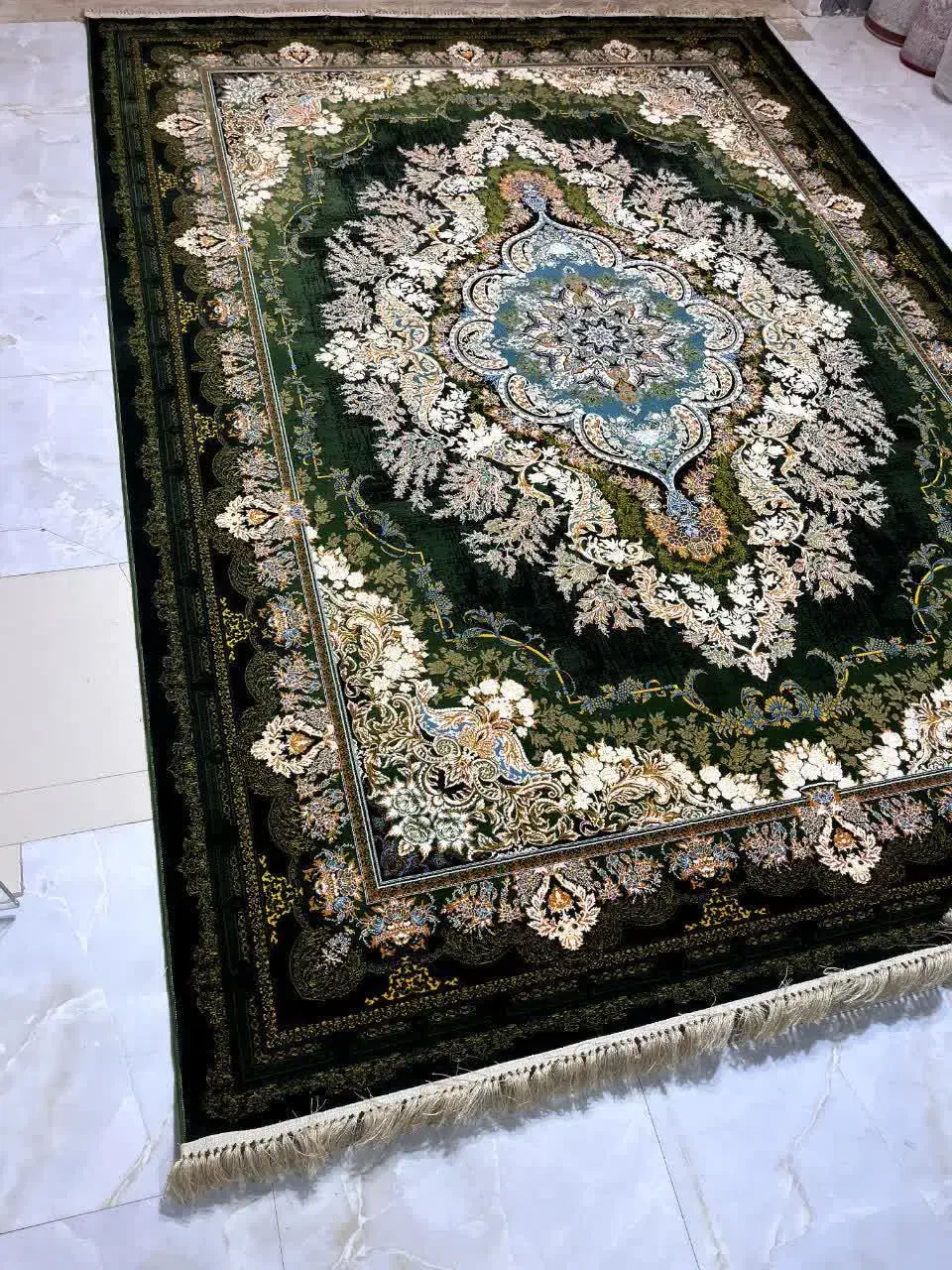 فرش نه متری ۱۲۰۰ شانه|فرش|رشت, جماران|دیوار