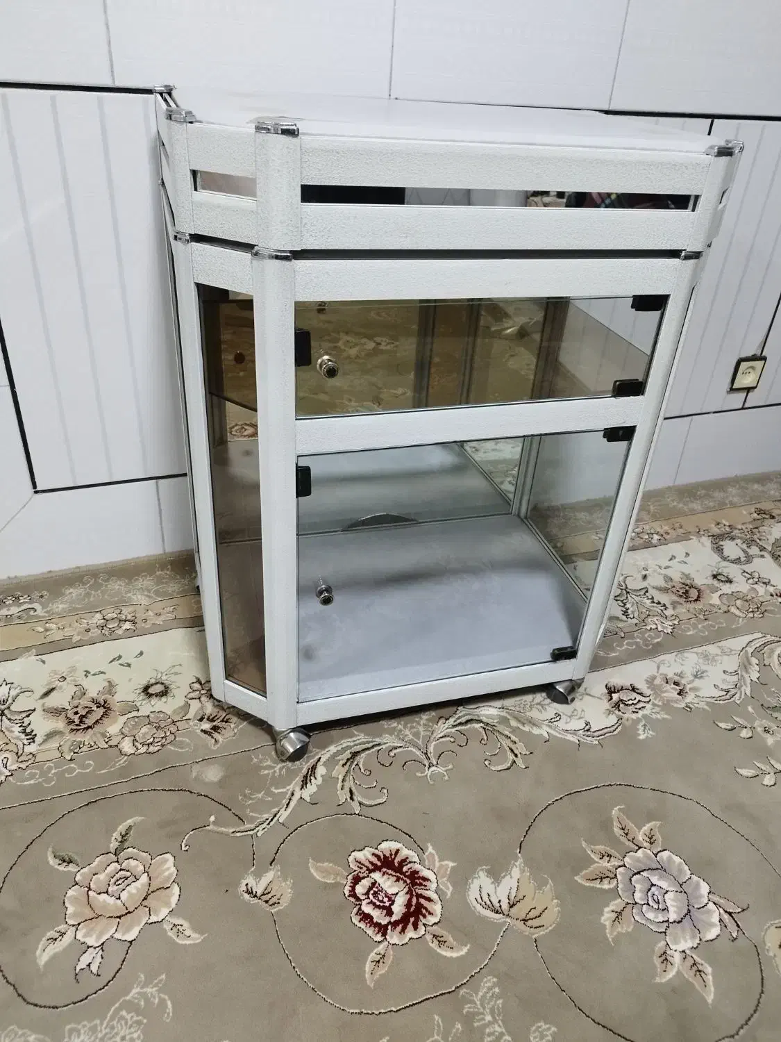 میز تلویزیون|میز تلویزیون|فولادشهر, B5|دیوار