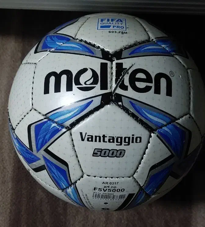 توپ فوتبال مولتن vantaggio 5000|ورزشهای توپی|اسلامشهر, شهرک مفیدی|دیوار