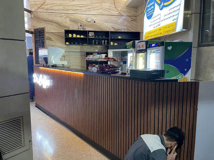 نیروی اقا برای کافه تنقلات|استخدام خدمات فروشگاه و رستوران|قم, زنبیل آباد|دیوار