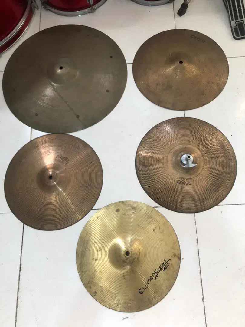 درامز جاز|درام و پرکاشن|اهواز, زردشت|دیوار