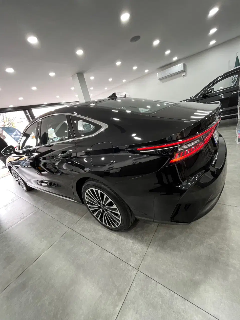 اریزو 8 پلاگین هیبرید وارداتی نقد و اقساط ۶۰ ماهه|خودرو سواری و وانت|تهران, تهرانپارس غربی|دیوار