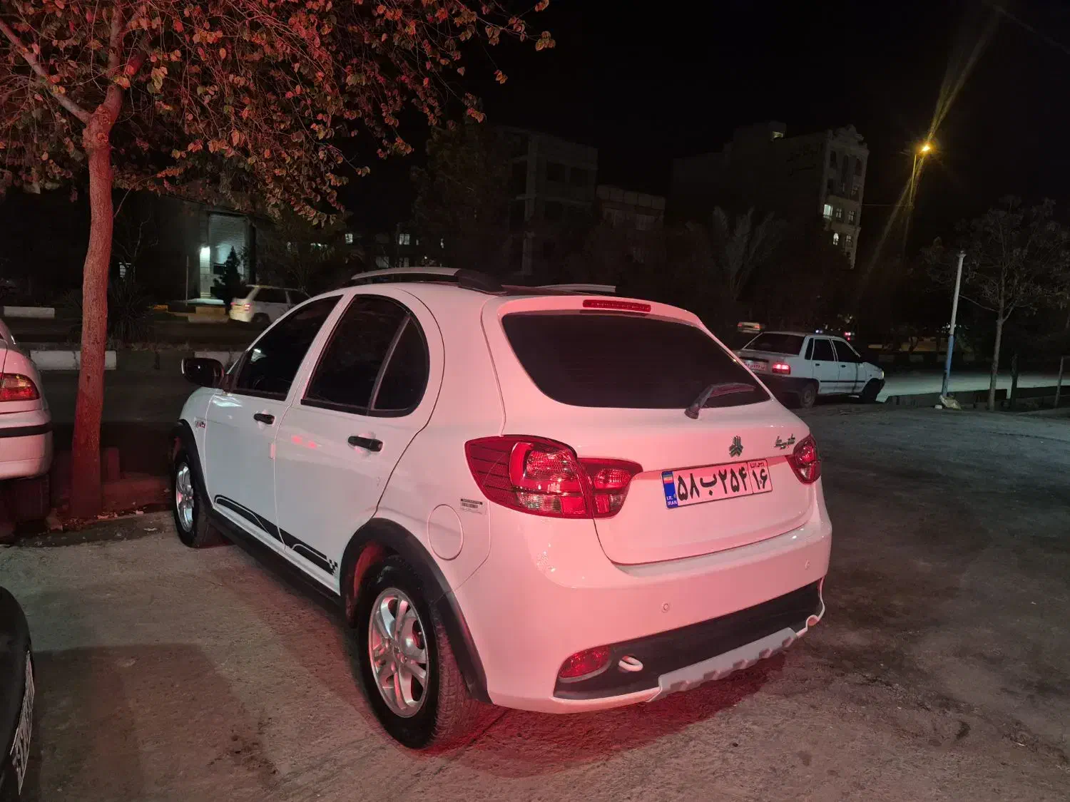 کوییک GXLRمدل ۴۰۳ رینگ و مانیتور|خودرو سواری و وانت|قم, حکمت شمالی|دیوار