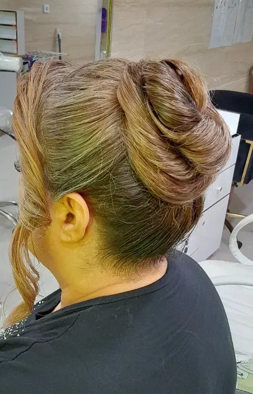 ارائه انواع خدمات زیبایی|خدمات آرایشگری و زیبایی|ساری, |دیوار