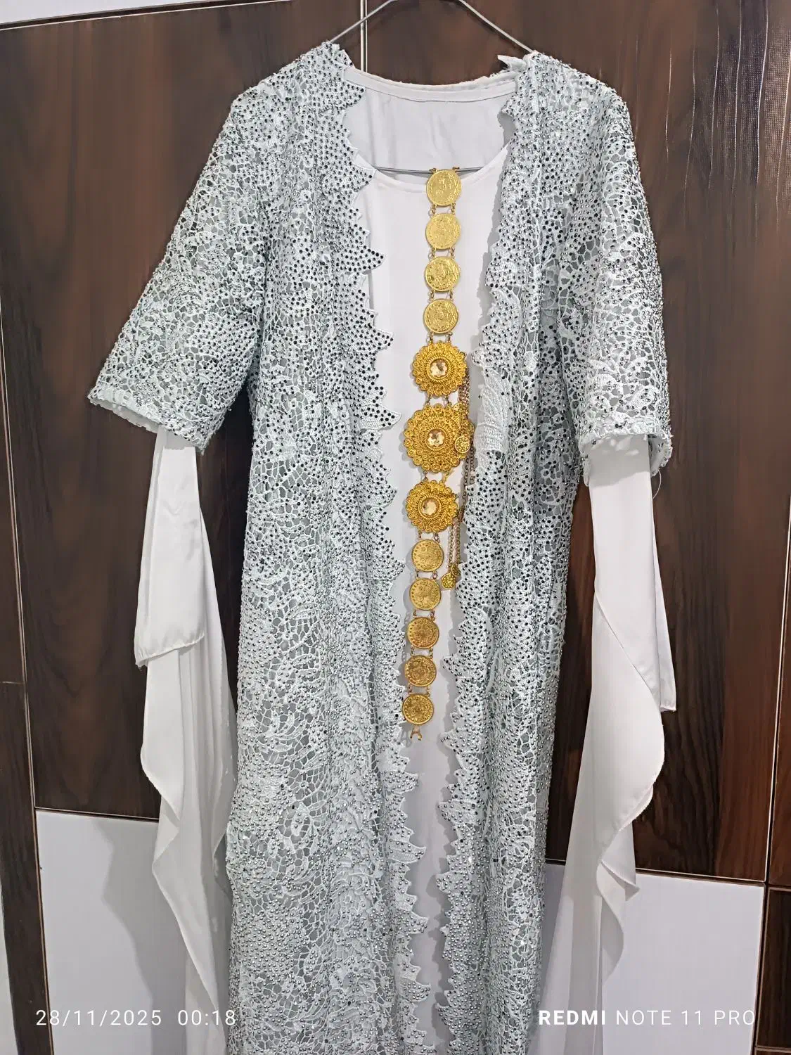 لباس|لباس|نهاوند, |دیوار