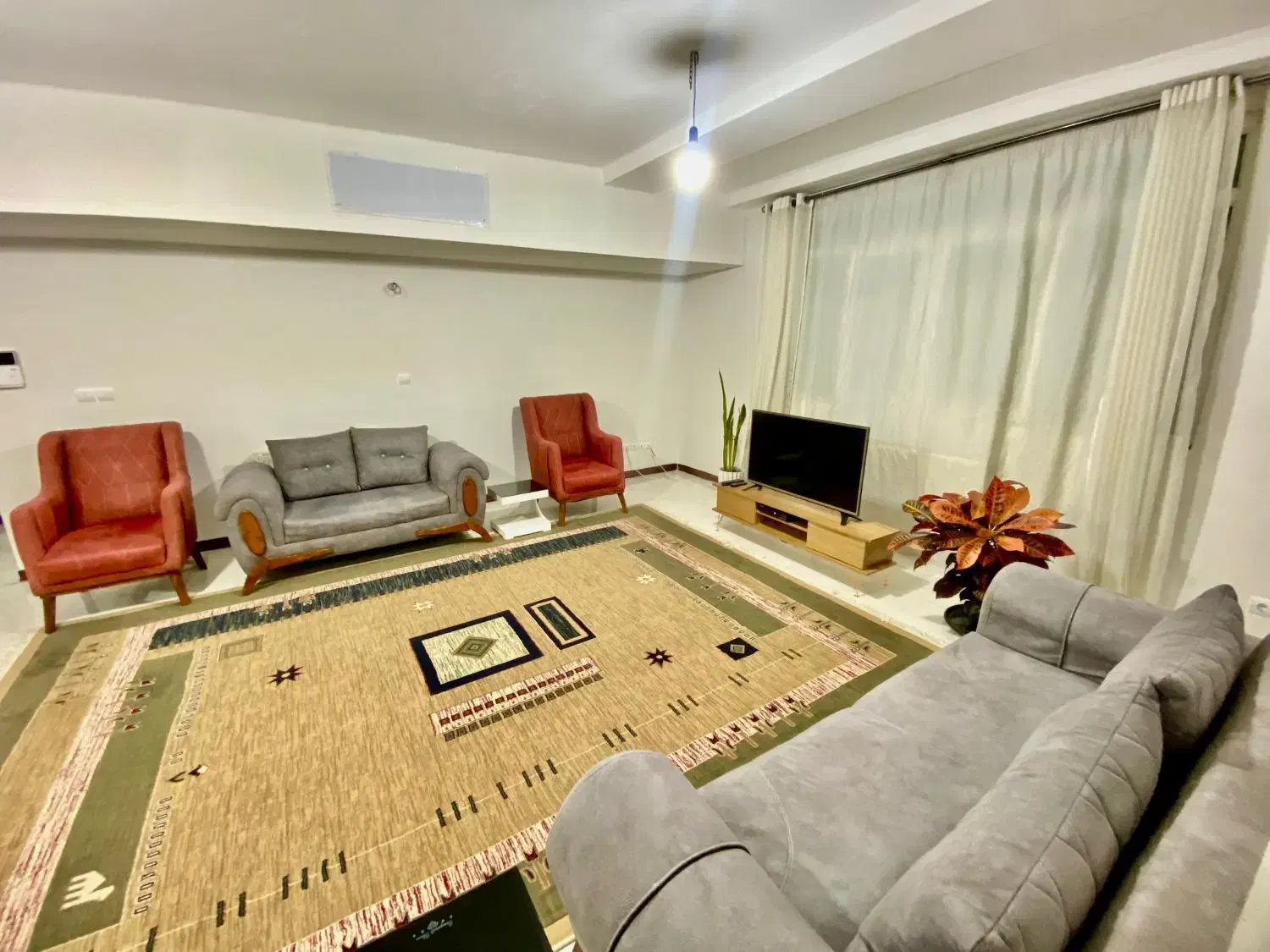 مبله شیک صدرا|اجارهٔ کوتاه‌مدت آپارتمان و سوئیت|شیراز, شهرک گلستان شمالی|دیوار