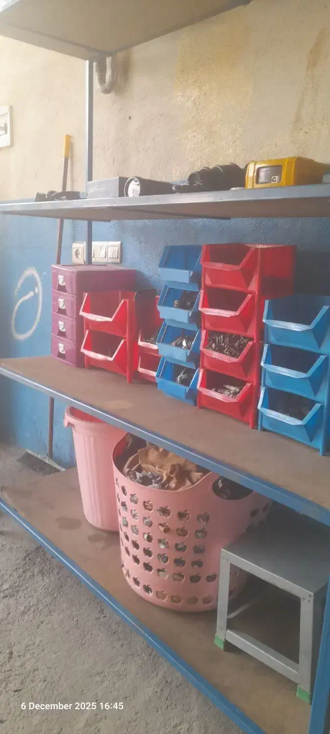 قفسه ۴ طبقه ی تعمیرگاهی و یدکی|فروشگاه و مغازه|بانه, |دیوار