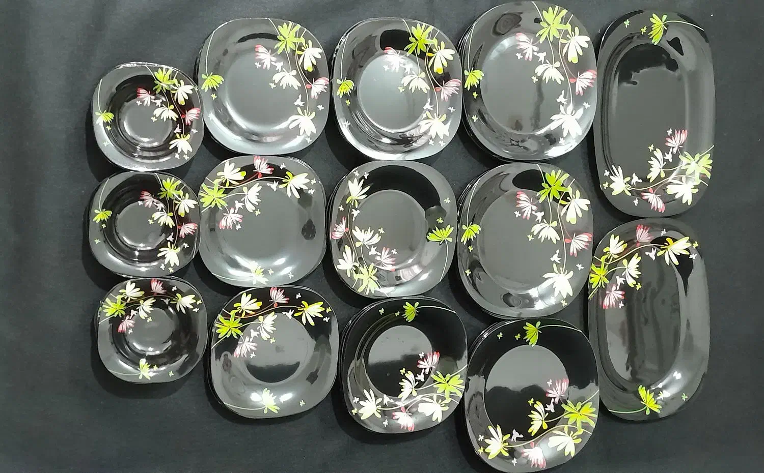 سرویس ارکوپال و چینی زیبا|ظروف سرو و پذیرایی|نیشابور, پنجراه|دیوار